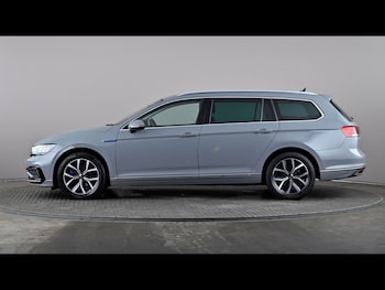 Used Volkswagen Passat 2022 for sale - 78937908: Photo