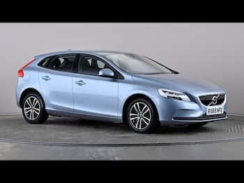Used Volvo V40 2019 for sale - 79672439: Photo