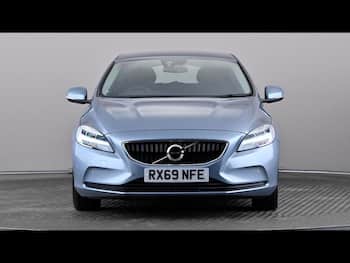 Used Volvo V40 2019 for sale - 79672439: Photo