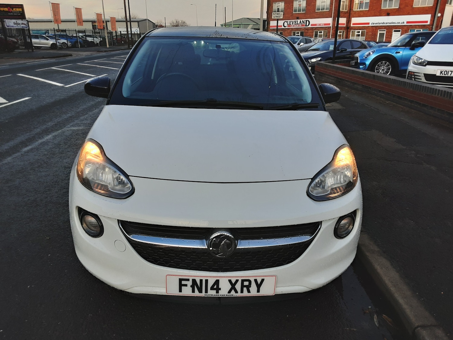 Used Vauxhall ADAM 2014 for sale - 76960340: Photo 2