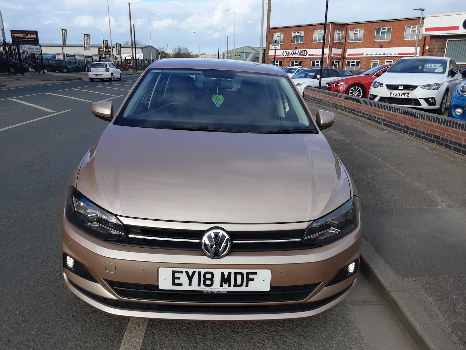 Used Volkswagen Polo 2018 for sale - 78152672: Photo 2
