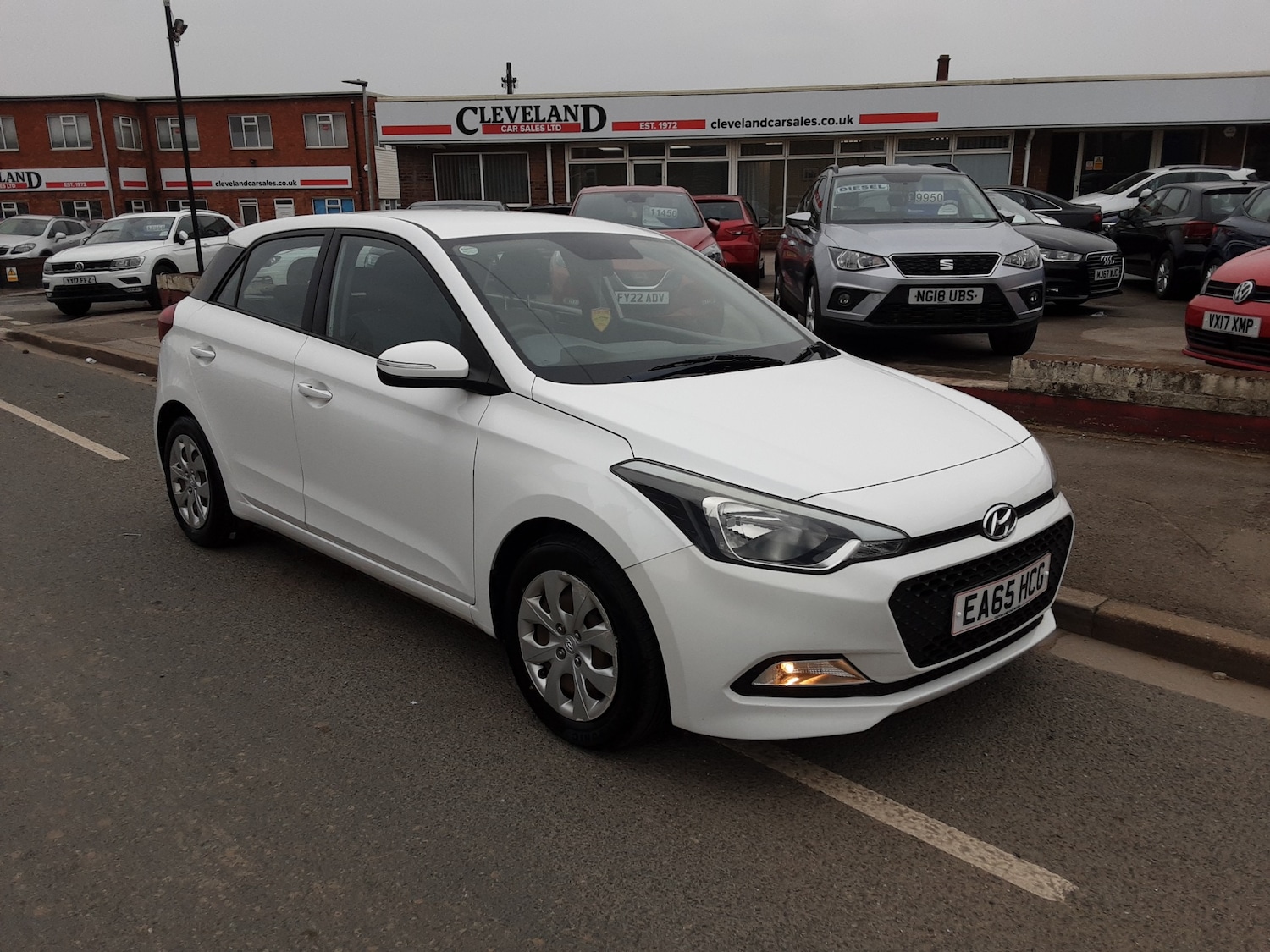 Used Hyundai i20 2015 for sale - 76302509: Photo 1
