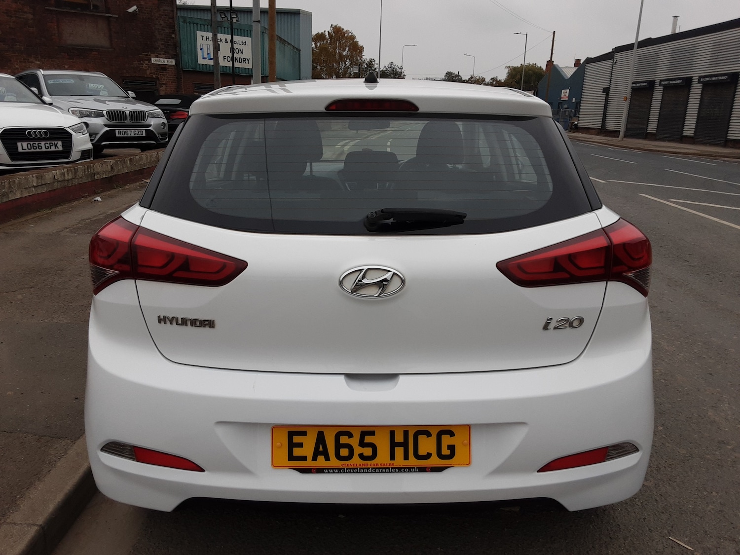 Used Hyundai i20 2015 for sale - 76302509: Photo 3