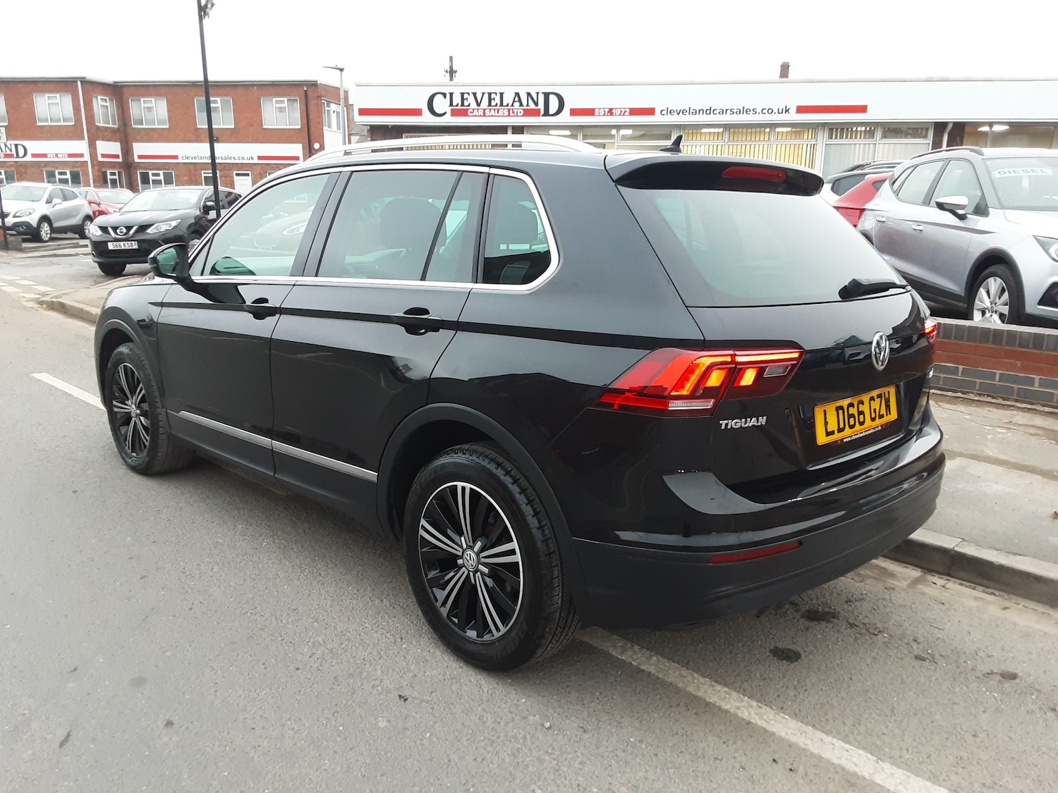 Used Volkswagen Tiguan 2016 for sale - 76531801: Photo 4