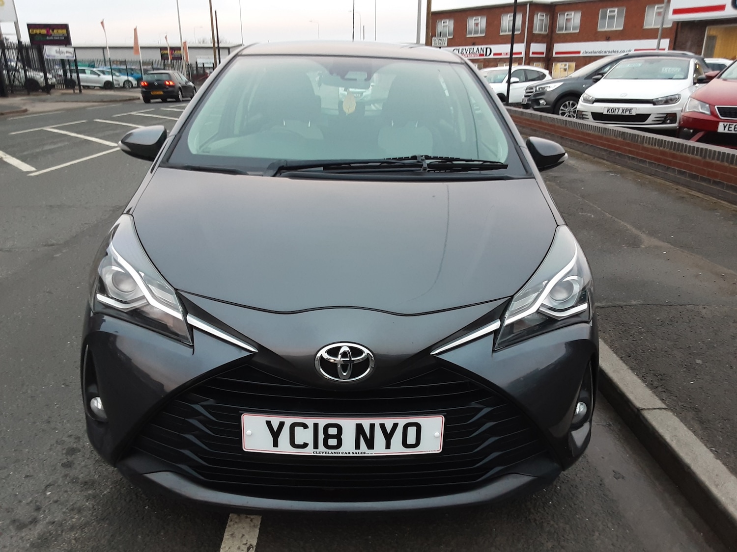 Used Toyota Yaris 2018 for sale - 77225260: Photo 2