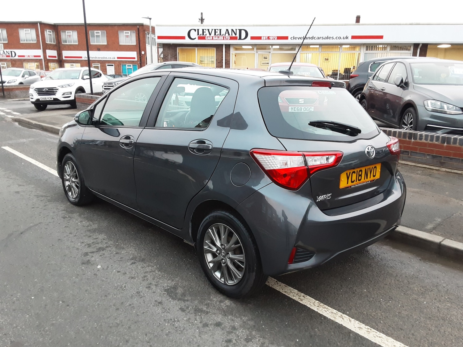 Used Toyota Yaris 2018 for sale - 77225260: Photo 4
