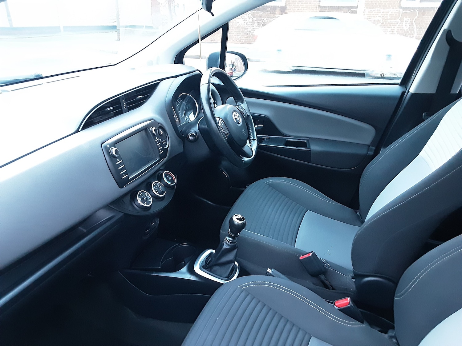 Used Toyota Yaris 2018 for sale - 77225260: Photo 7