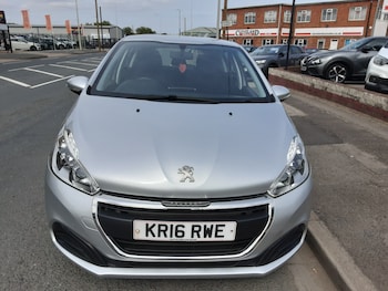 Used Peugeot 208 2016 for sale - 75567166: Photo