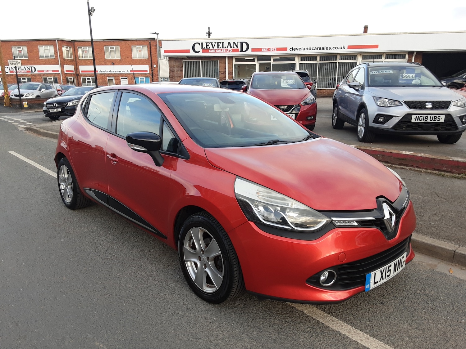 Used Renault Clio 2015 for sale - 76290393: Photo 1