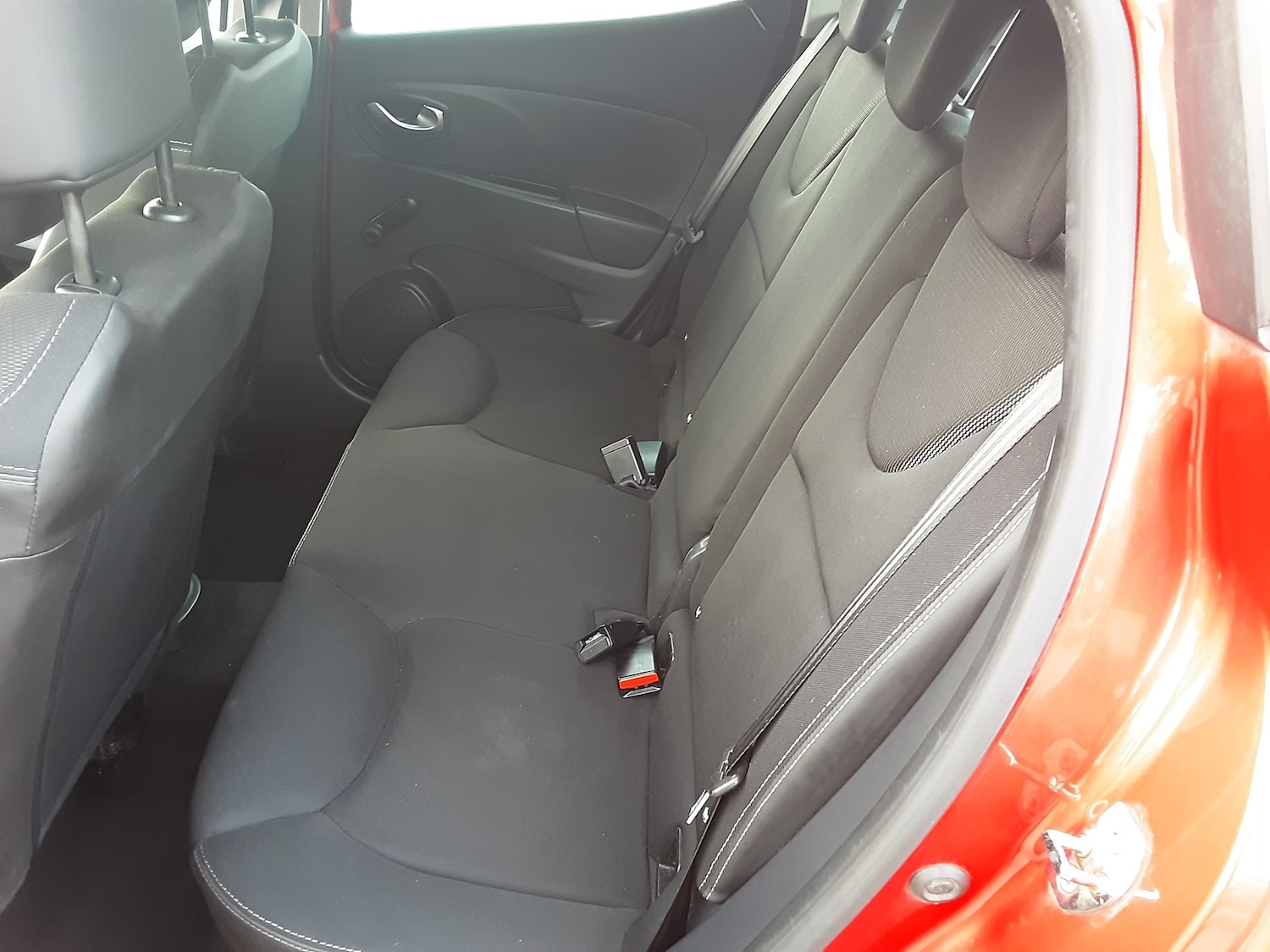 Used Renault Clio 2015 for sale - 76290393: Photo 10