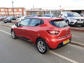 Used Renault Clio 2015 for sale - 76290393: Photo