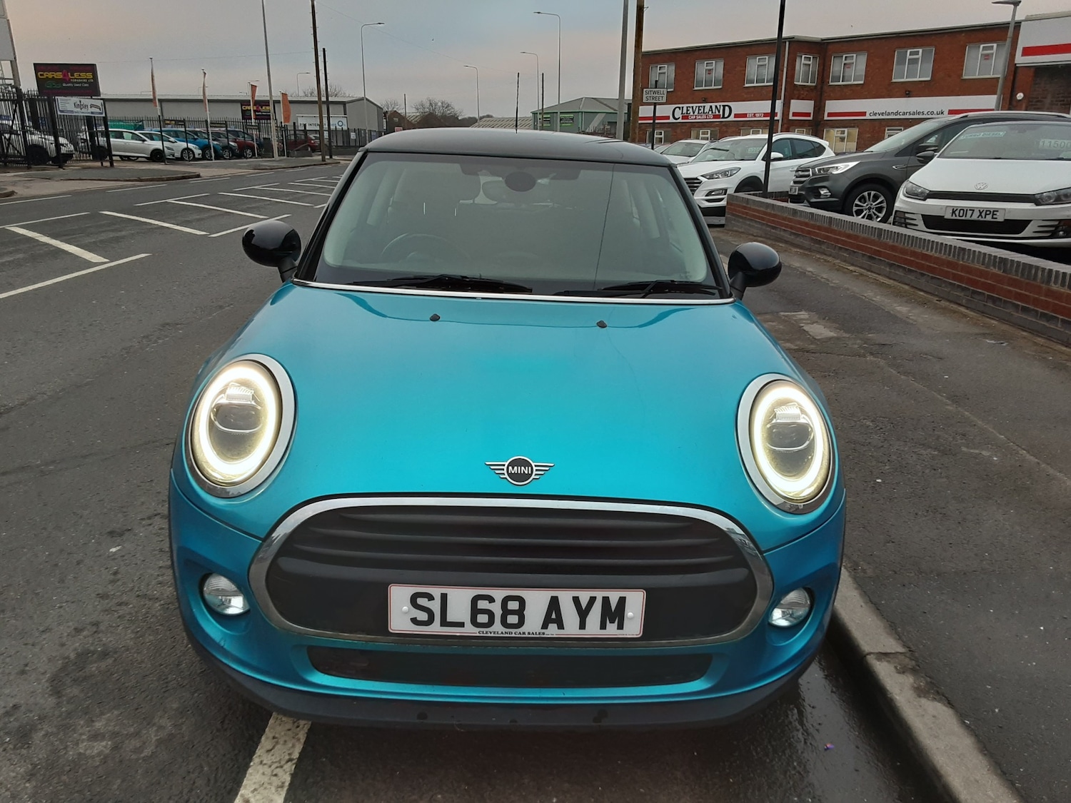 Used MINI Hatch 2018 for sale - 76589729: Photo 2