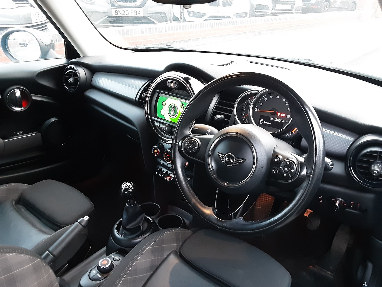 Used MINI Hatch 2018 for sale - 76589729: Photo 6