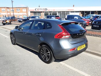 Used Volvo V40 2018 for sale - 78081978: Photo