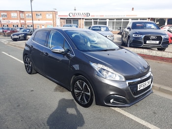 Peugeot - 208