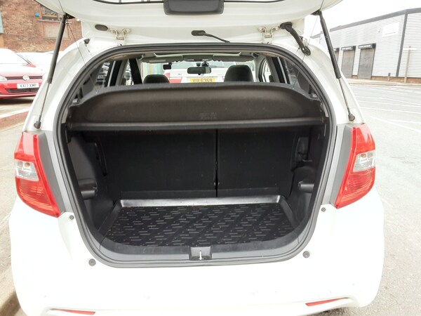 Used Honda Jazz 2013 for sale - 76302433: Photo 11