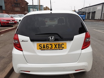 Used Honda Jazz 2013 for sale - 76302433: Photo 3