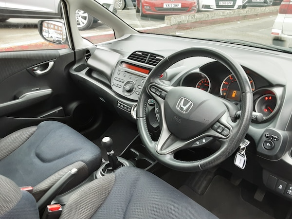 Used Honda Jazz 2013 for sale - 76302433: Photo 7