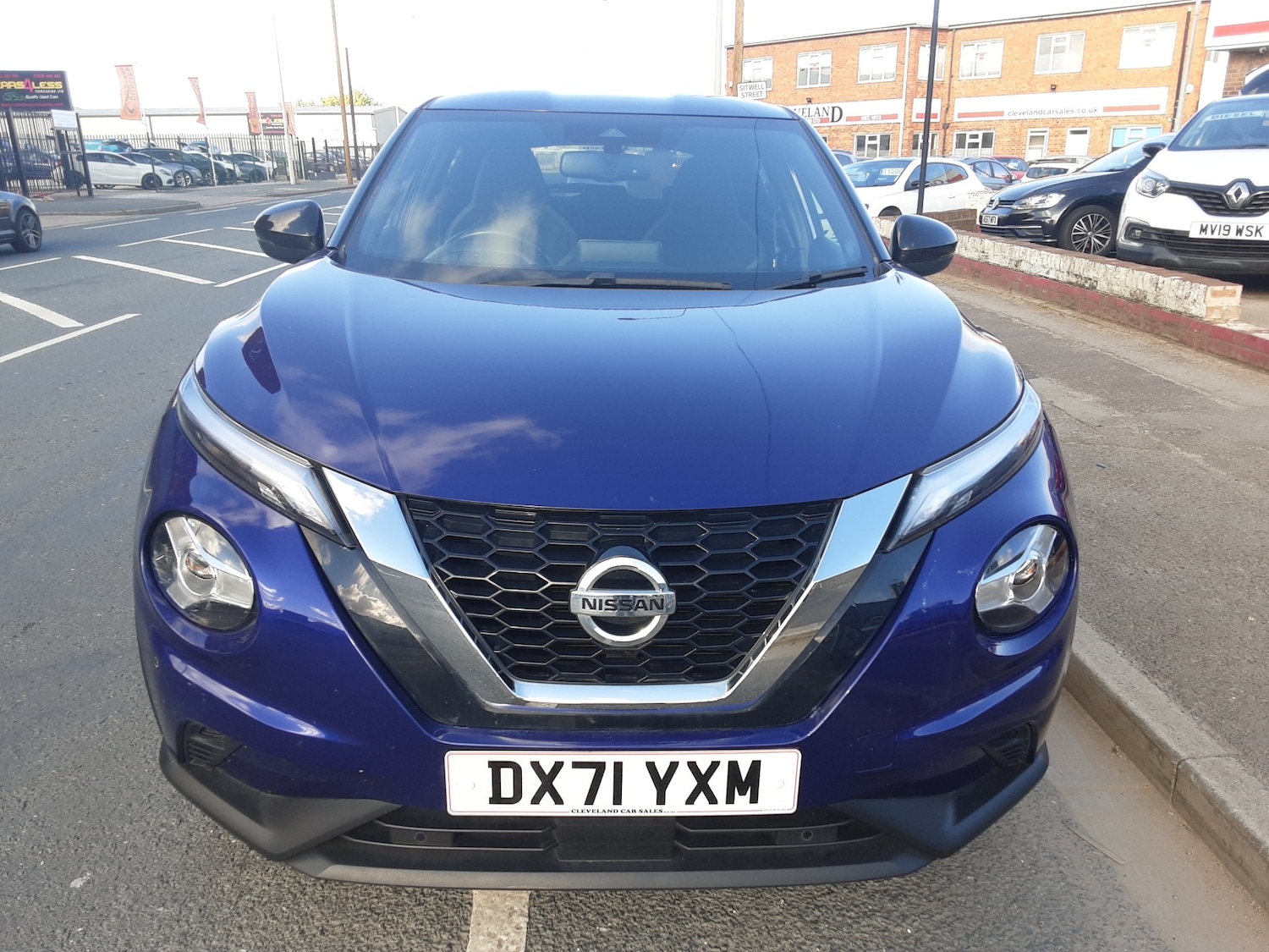 Used Nissan Juke 2021 for sale - 75971054: Photo 2