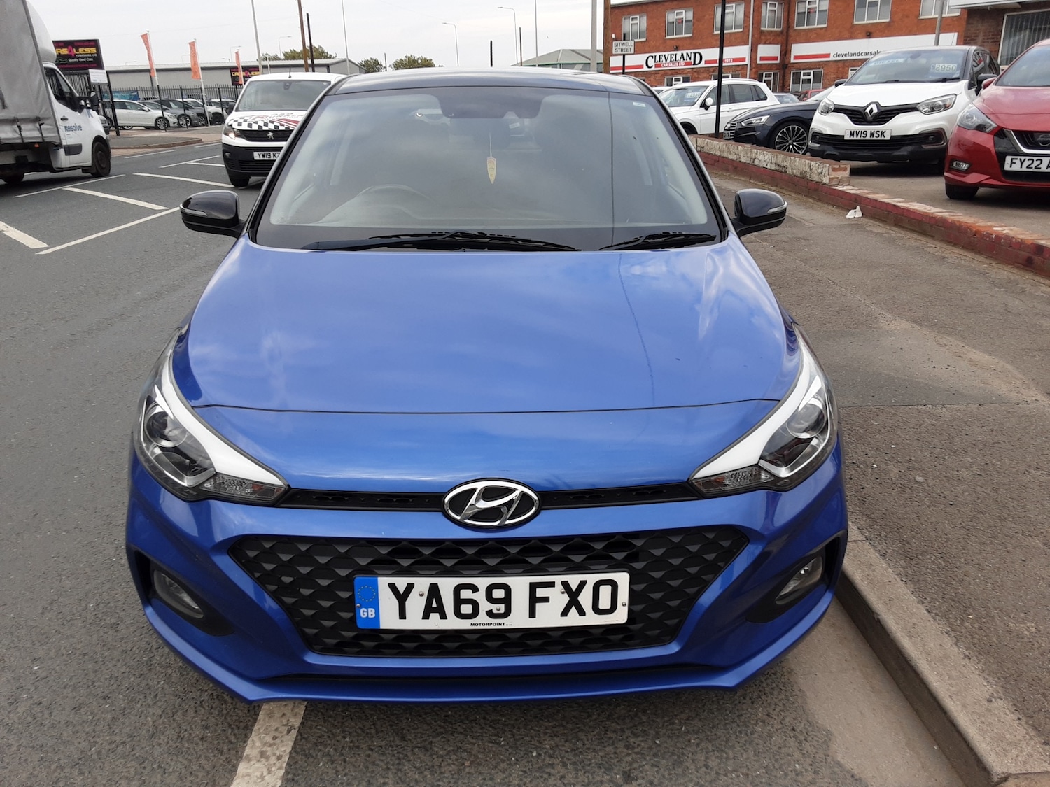 Used Hyundai i20 2019 for sale - 76075911: Photo 2