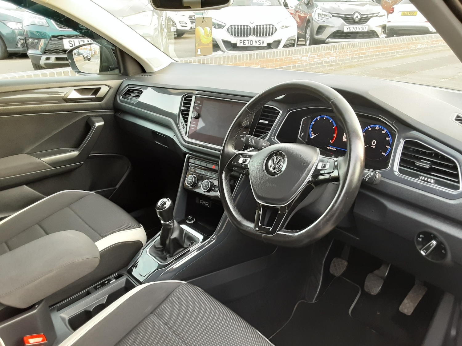 Used Volkswagen T-Roc 2018 for sale - 77988296: Photo 5