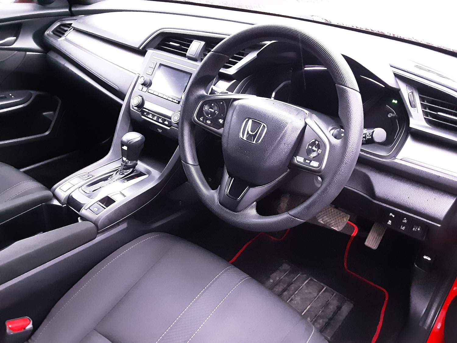 Used Honda Civic 2018 for sale - 77300686: Photo 6