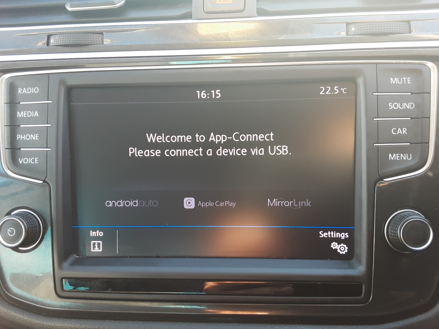 Used Volkswagen Tiguan 2017 for sale - 76037959: Photo 9