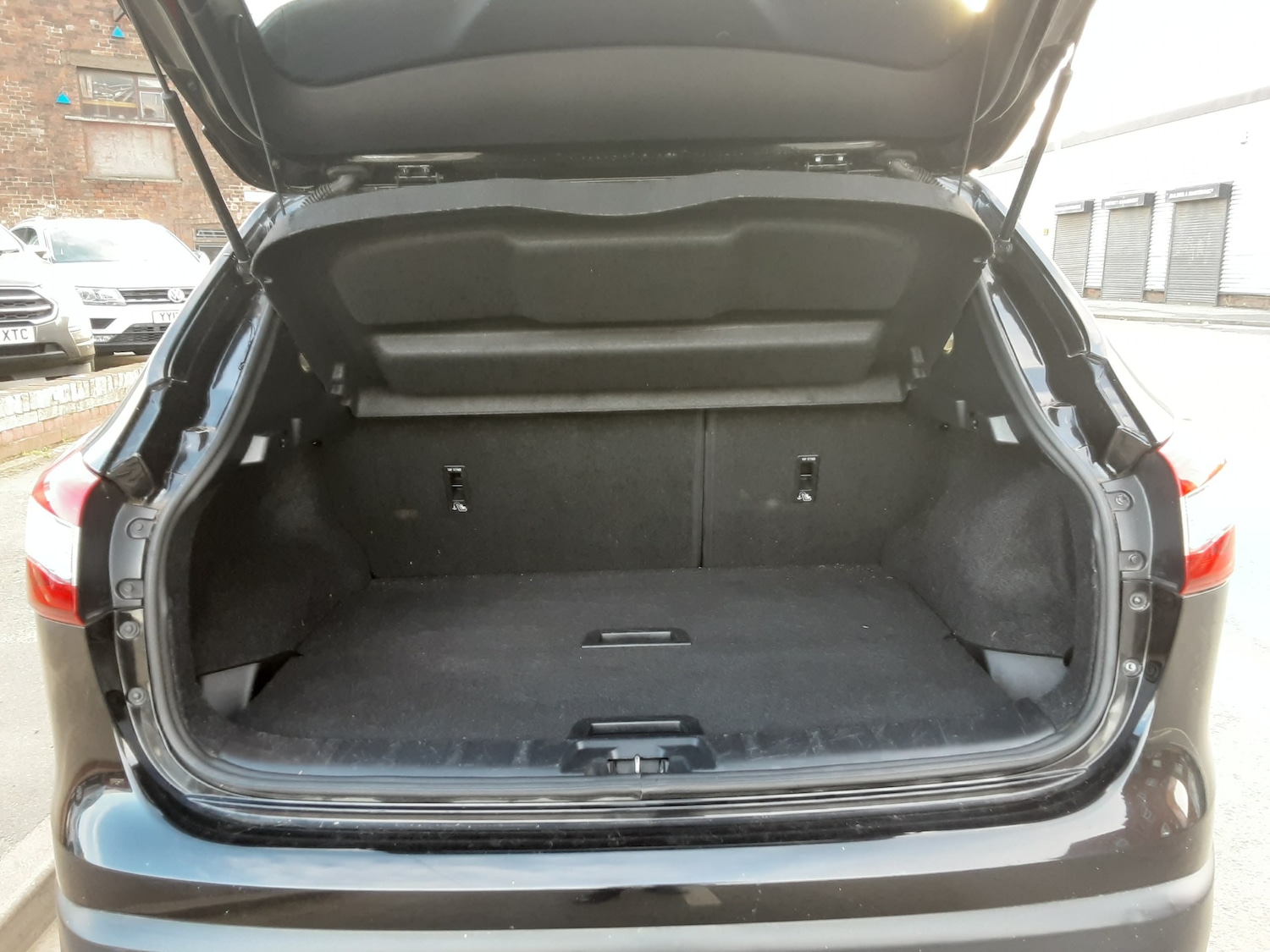 Used Nissan Qashqai 2016 for sale - 76366308: Photo 12