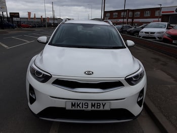 Used Kia Stonic 2019 for sale - 77877372: Photo