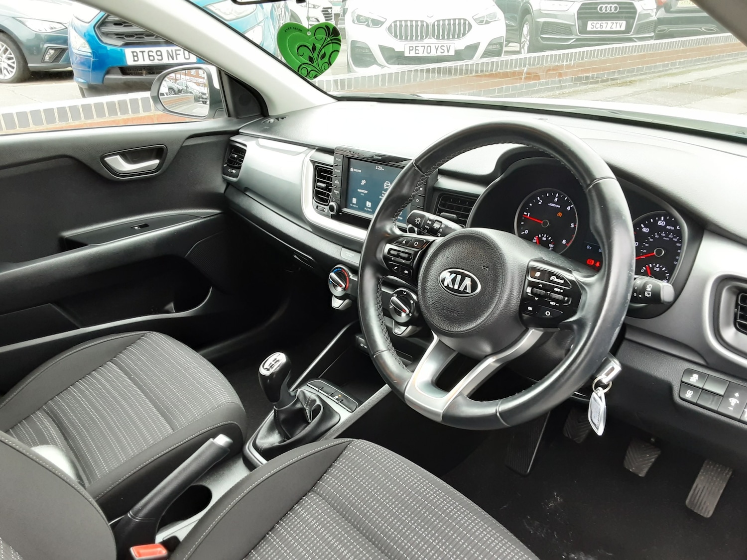 Used Kia Stonic 2019 for sale - 77877372: Photo 5