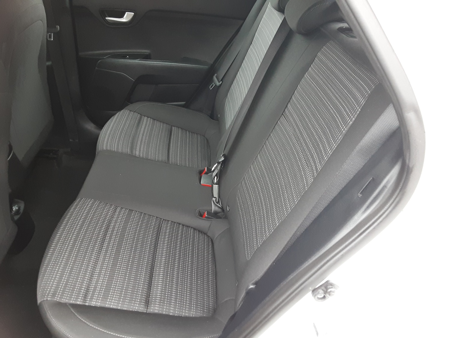 Used Kia Stonic 2019 for sale - 77877372: Photo 8