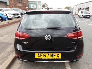 Used Volkswagen Golf 2017 for sale - 75410374: Photo