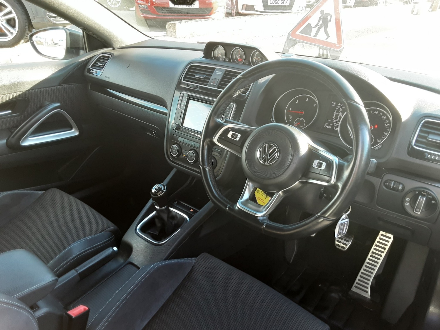 Used Volkswagen Scirocco 2017 for sale - 75797158: Photo 6