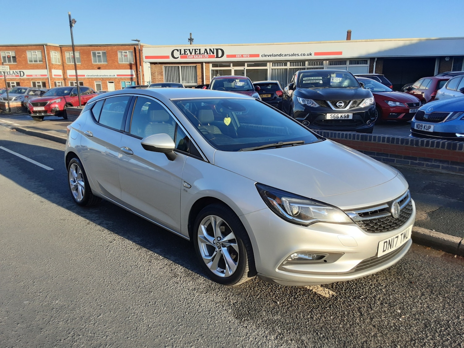 Used Vauxhall Astra 2017 for sale - 76835051: Photo 1