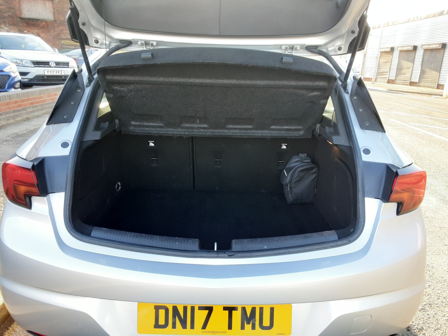 Used Vauxhall Astra 2017 for sale - 76835051: Photo 10