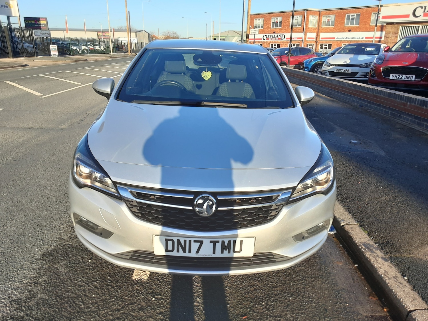 Used Vauxhall Astra 2017 for sale - 76835051: Photo 2