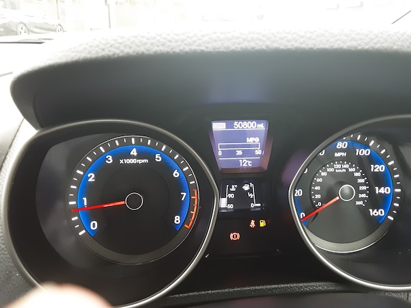 Used Hyundai i30 2014 for sale - 76289649: Photo 8
