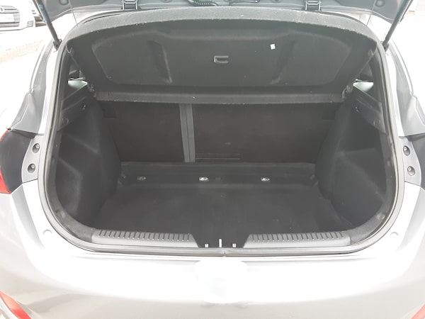 Used Hyundai i30 2014 for sale - 76289649: Photo 9