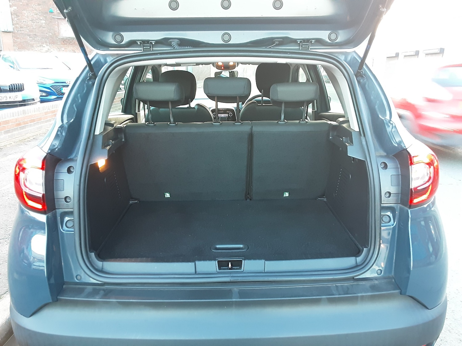 Used Renault Captur 2018 for sale - 76494458: Photo 10