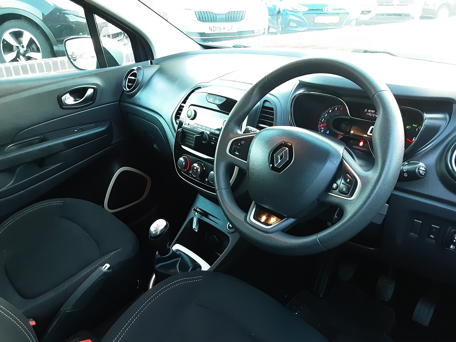 Used Renault Captur 2018 for sale - 76494458: Photo 6