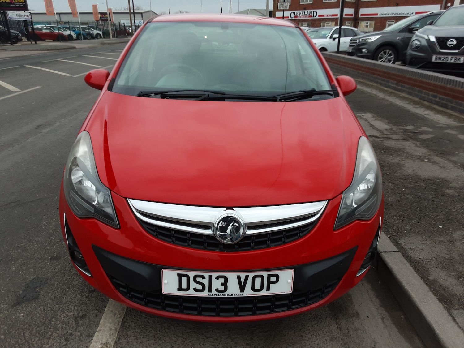Used Vauxhall Corsa 2013 for sale - 77340164: Photo 2