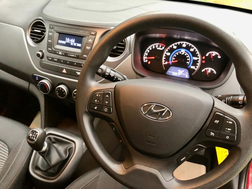 Used Hyundai i10 2017 for sale - 77660220: Photo 19