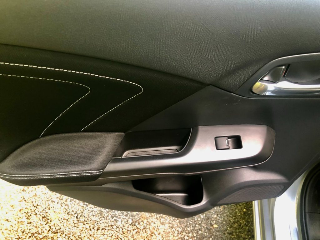 Used Honda Civic 2017 for sale - 76453918: Photo 29