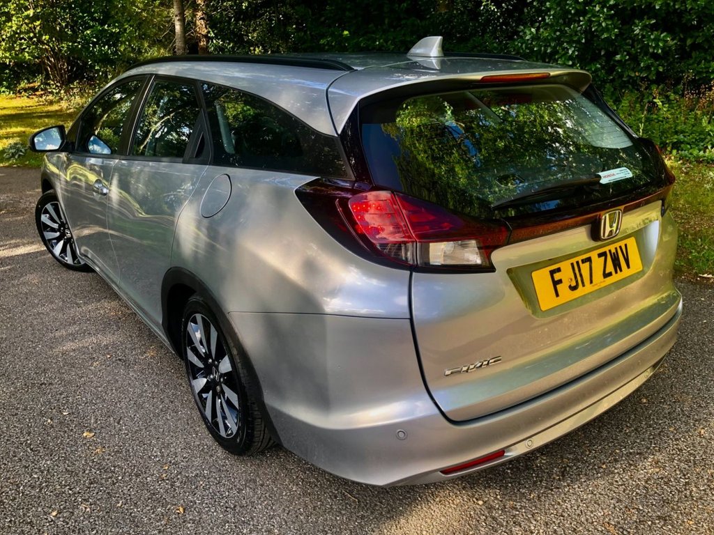 Used Honda Civic 2017 for sale - 76453918: Photo 4