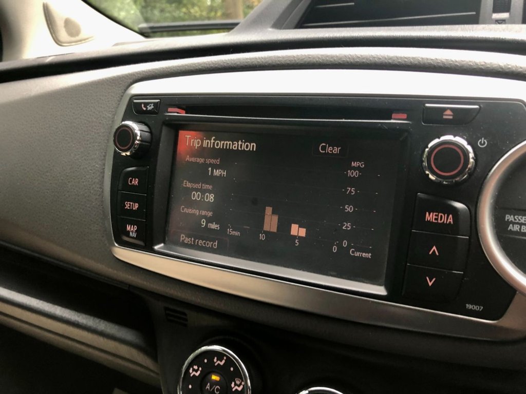 Used Toyota Yaris 2012 for sale - 76725106: Photo 15