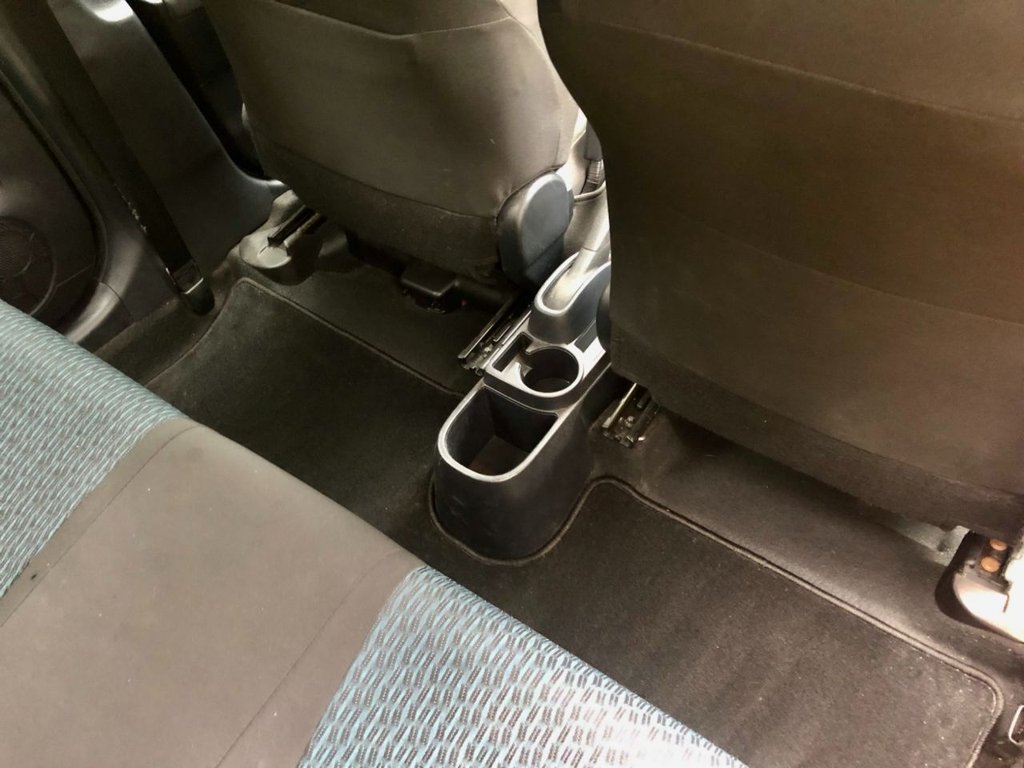 Used Toyota Yaris 2012 for sale - 76725106: Photo 24