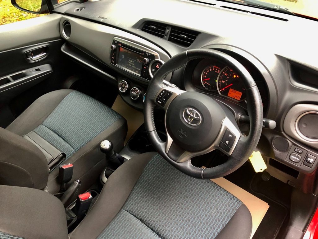 Used Toyota Yaris 2012 for sale - 76725106: Photo 32