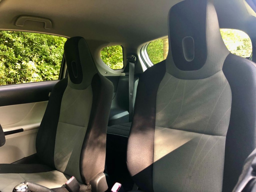 Used Toyota IQ 2011 for sale - 76966220: Photo 3
