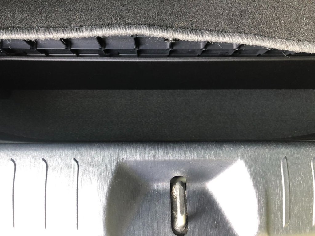 Used Toyota IQ 2011 for sale - 76966220: Photo 8