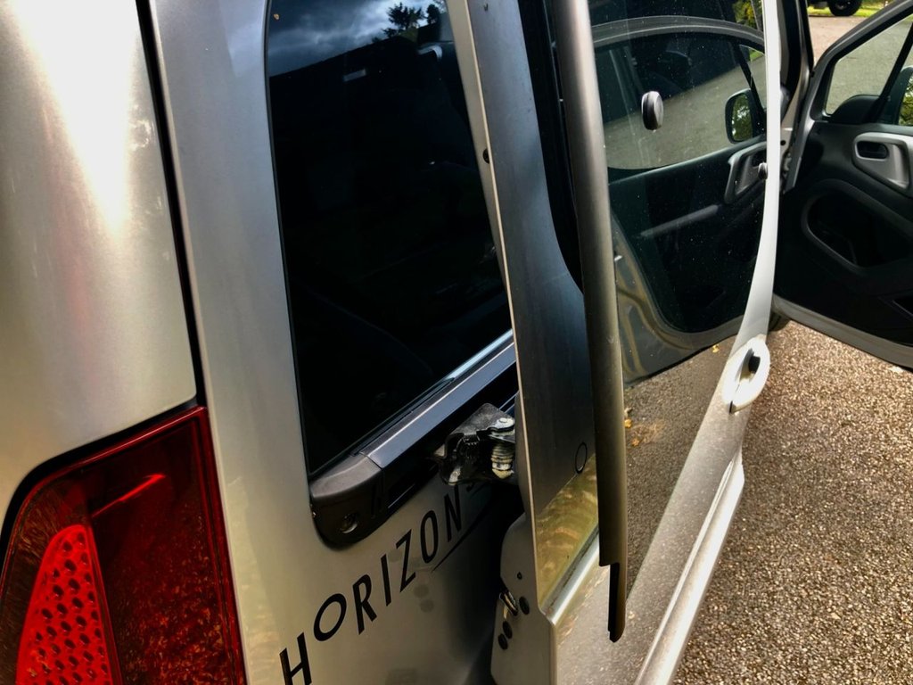 Used Peugeot Partner Tepee 2015 for sale - 76380163: Photo 47